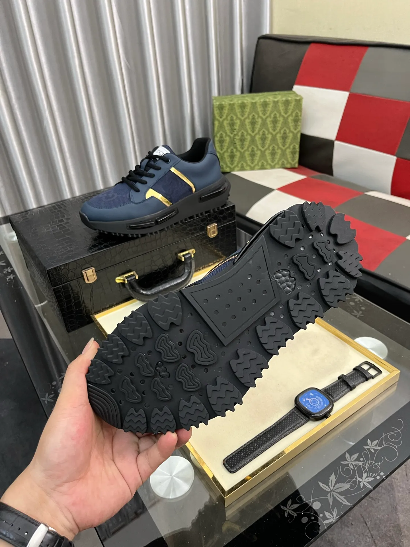 Men's Men's Shoes 💰458⌚️⌚️【GUCCI】Gucci men's latest white shoe series casual shoes! The official website is built 1:1. Upper: Made of imported cowhide, with electric embroidery ➕Inner lining: Made of high-quality first-layer pigskin, soft and comfortable. Picky material selection and exquisite workmanship give you the best enjoyment. Size: 38-44 yards, 4️⃣ colors available.